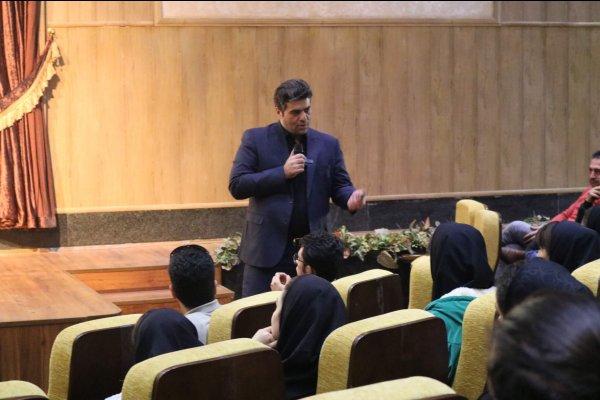 گالری تصاویر آژانس برندینگ یک کسب قزوین