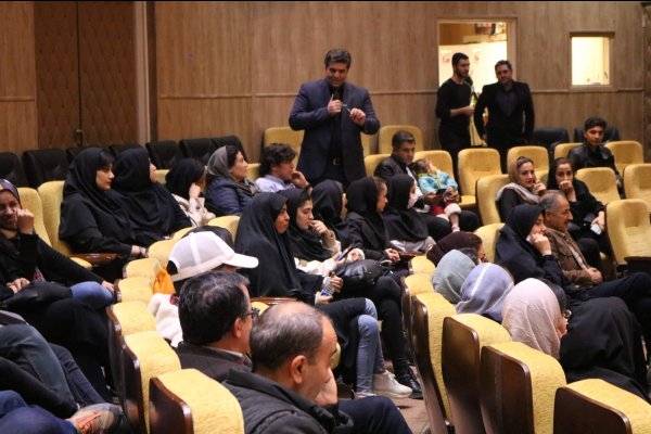 گالری تصاویر آژانس برندینگ یک کسب قزوین