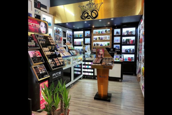 گالری تصاویر فروشگاه عطر هیوا